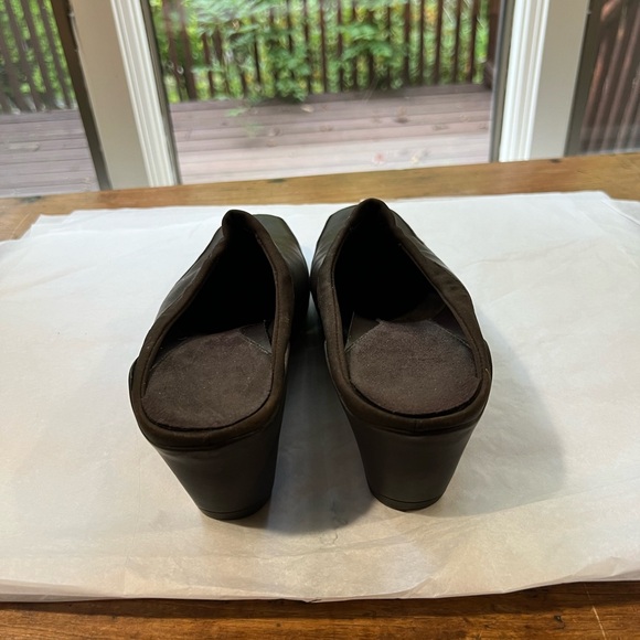 Great Condition Brown Leather Mules - Picture 2 of 5